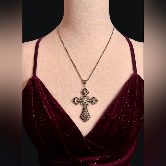 Victorian Goth Silver Statement Cross Necklace Big Large Crystals Brand New - Picture 2 of 16